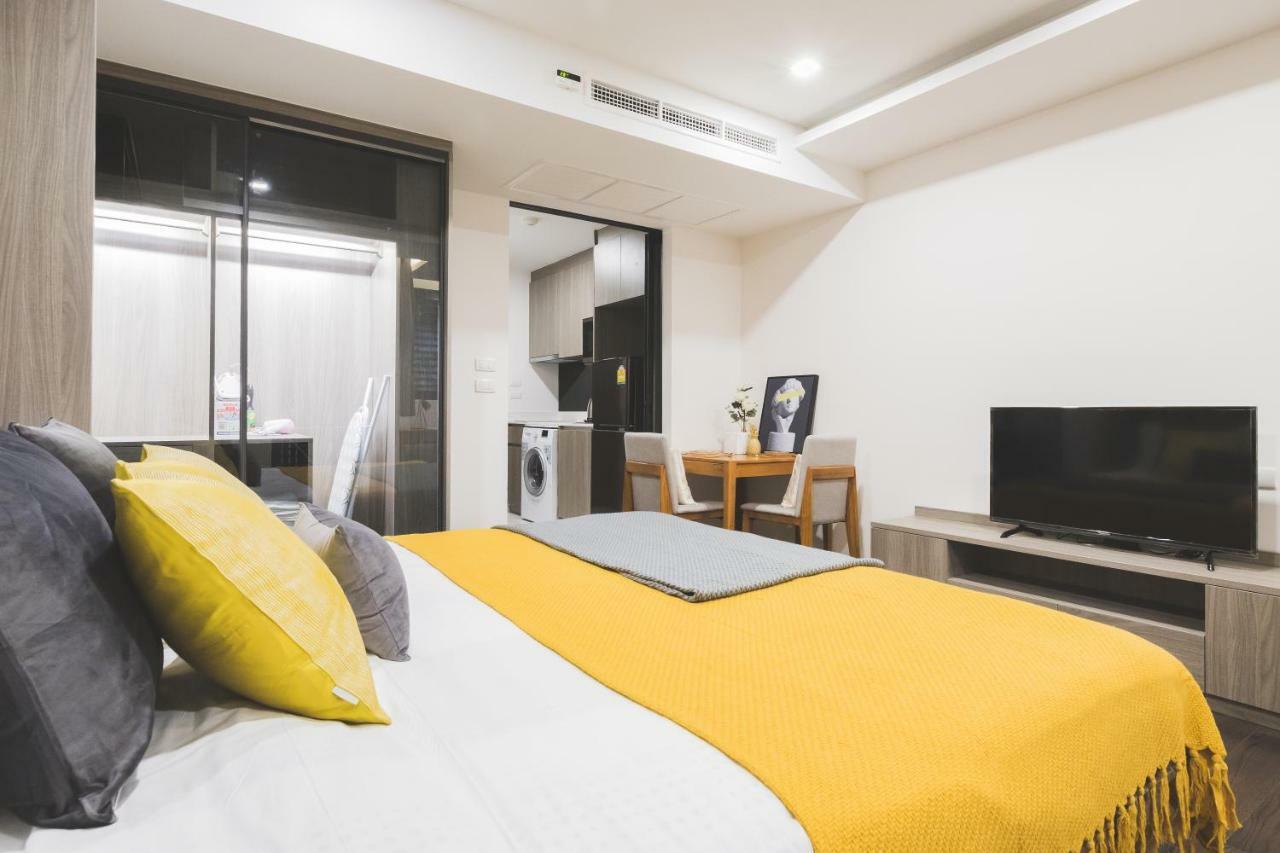 Sukhumvit Asok Modern Suite Бангкок Екстер'єр фото