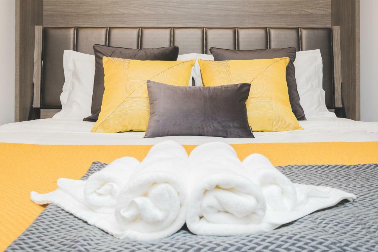Sukhumvit Asok Modern Suite Бангкок Екстер'єр фото