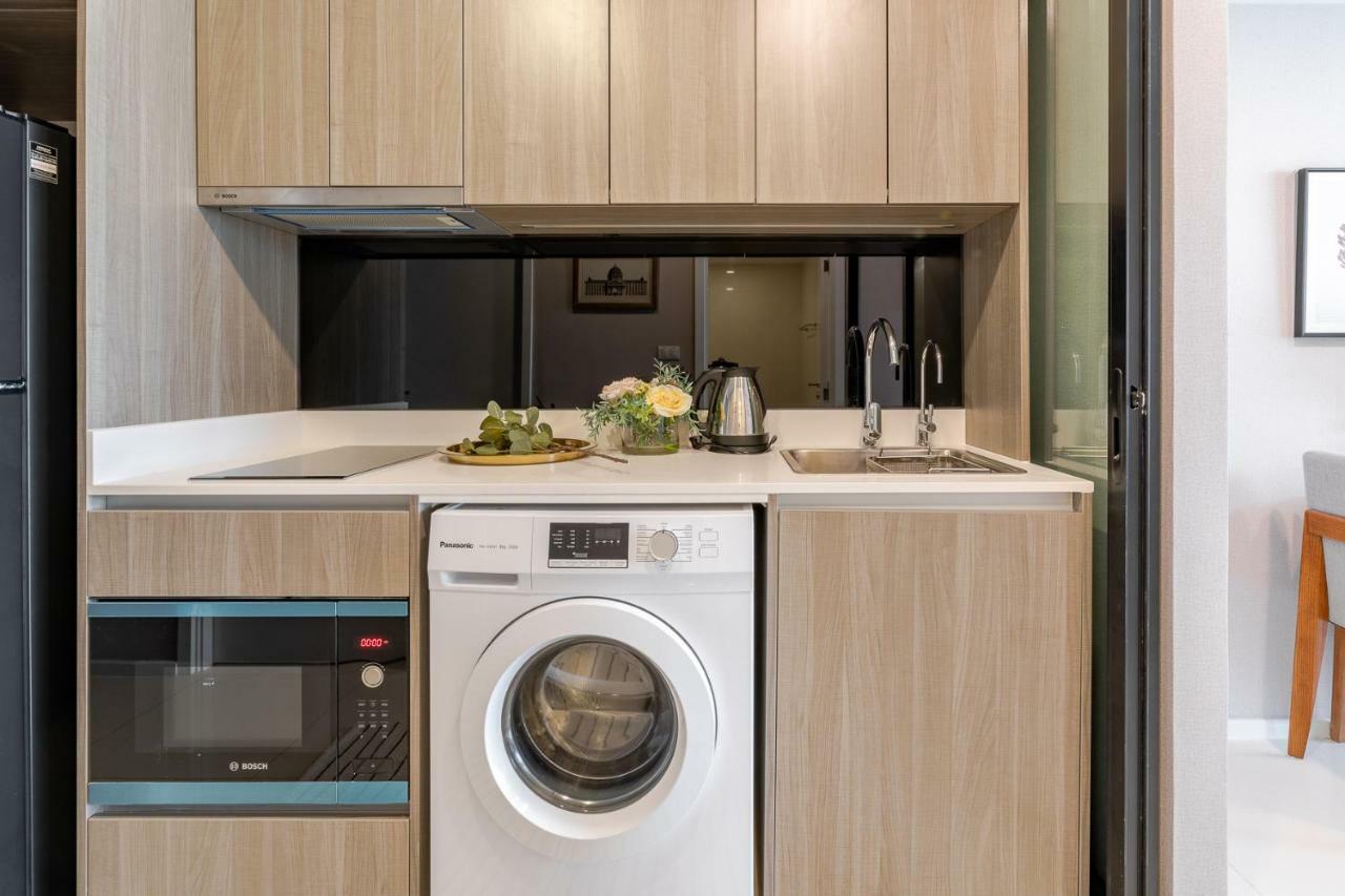 Sukhumvit Asok Modern Suite Бангкок Екстер'єр фото